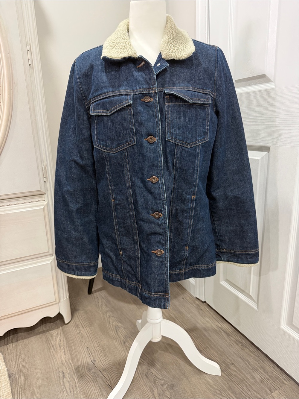Vintage 2001 Sherpa Lined Denim Gap Jacket